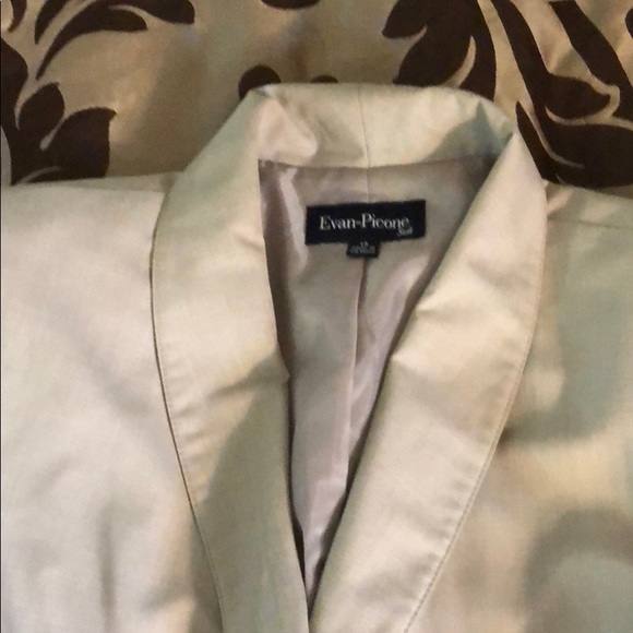 Taupe shawl collar jacket. - Picture 2 of 5